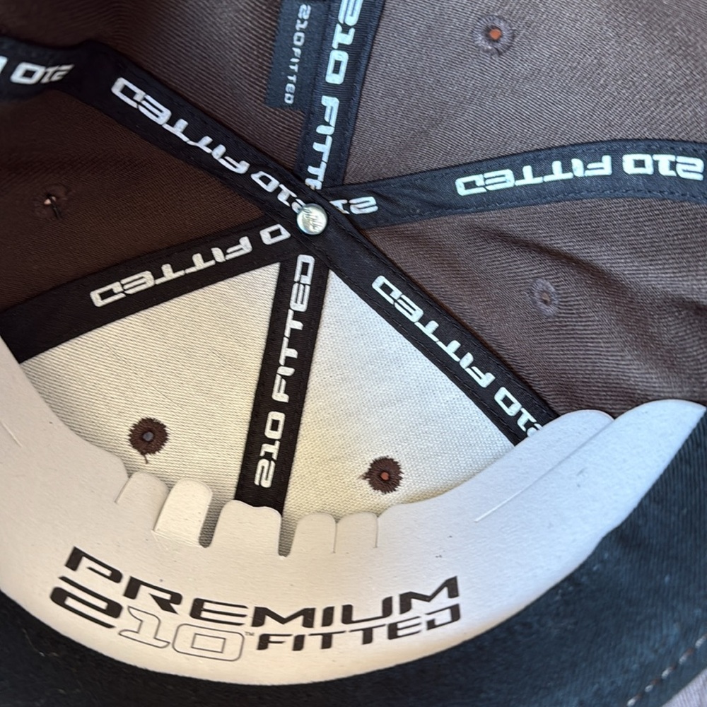 Men’s hat - Picture 2 of 5
